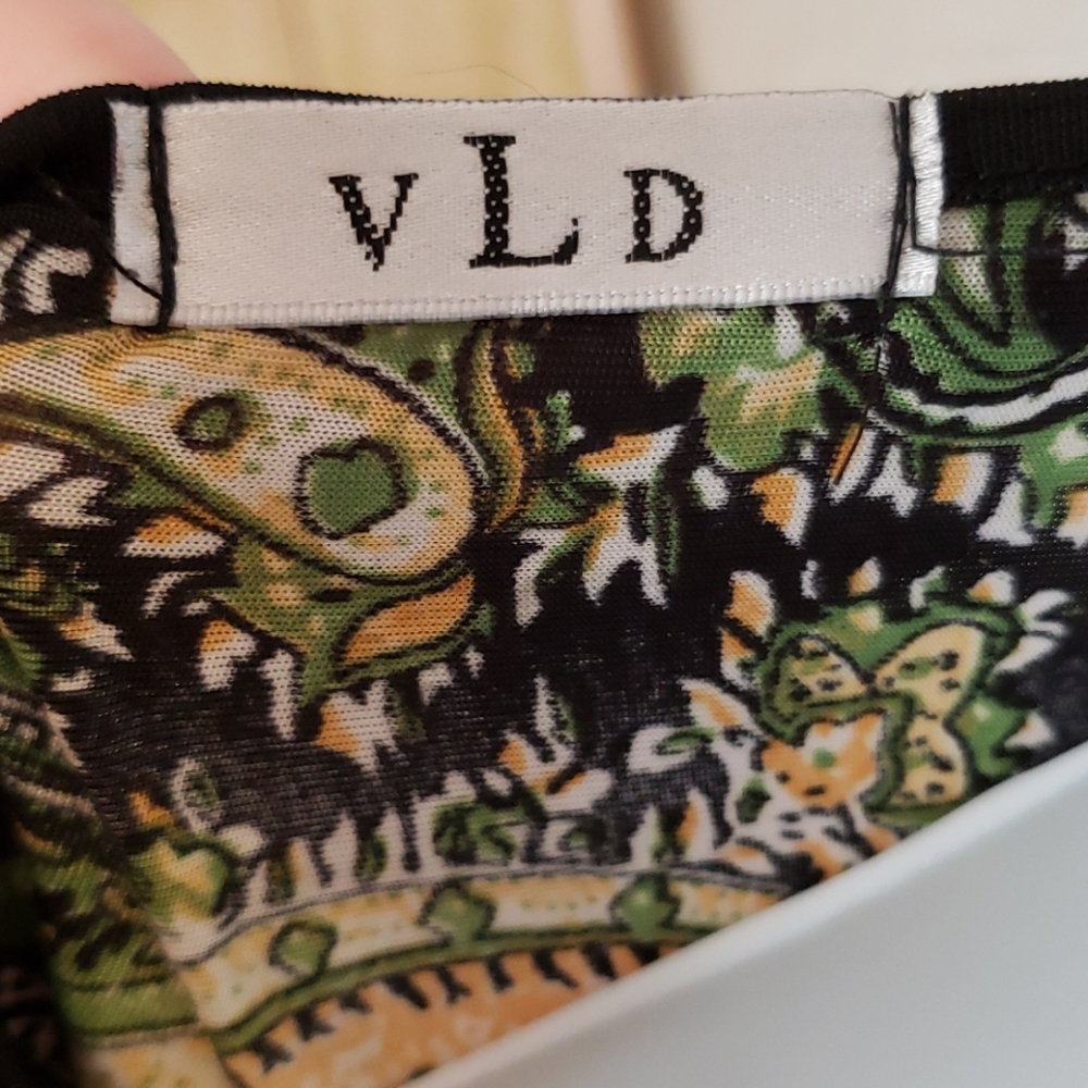 Victoria Leland Design Top - Picture 8 of 8
